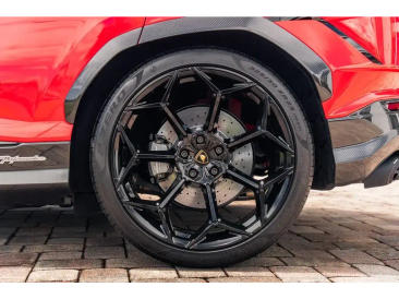 Lamborghini Urus S Urus Performante — photo 16