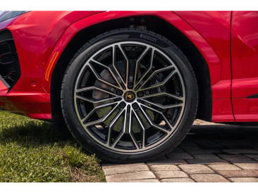 Lamborghini Urus S Urus SE — photo 15