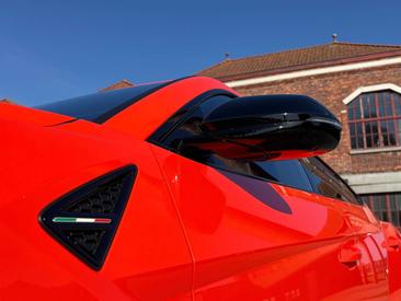 Lamborghini Urus SE — photo 16