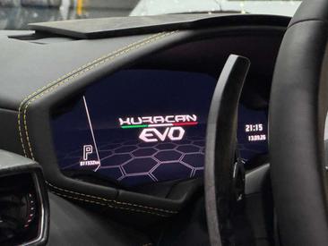 Lamborghini Huracán EVO — photo 14