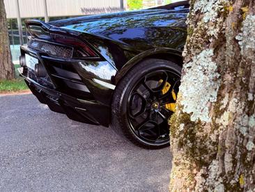 Lamborghini Huracán EVO — photo 32