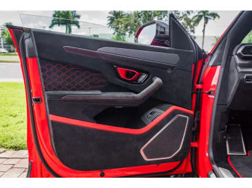 Lamborghini Urus S Urus Performante — photo 23