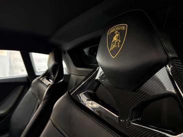 Lamborghini Huracán EVO — photo 19