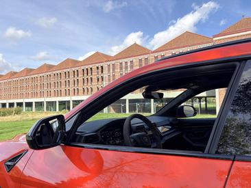 Lamborghini Urus SE — photo 26