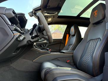 Lamborghini Urus SE — photo 27