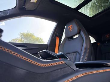 Lamborghini Urus SE — photo 29