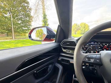 Lamborghini Urus SE — photo 34