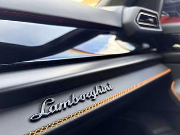 Lamborghini Urus SE — photo 44