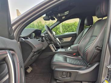 Land Rover Discovery Sport P300e — photo 21