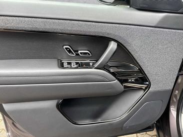 Land Rover Range Rover Sport D350 — photo 12