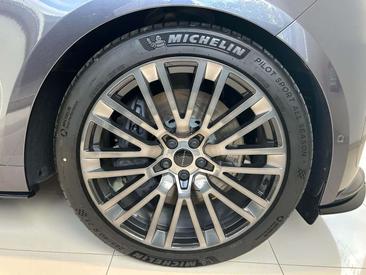 Land Rover Range Rover Sport SV — photo 5