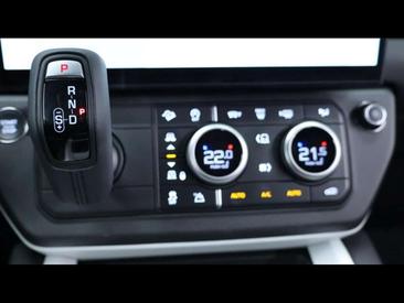 Land Rover Defender D200 — photo 20