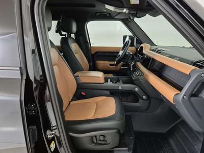 Land Rover Defender 110 D200