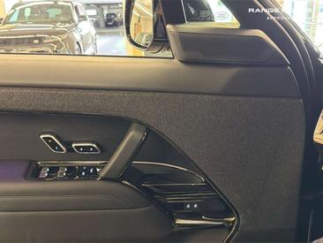 Land Rover Range Rover Sport P550e — photo 15