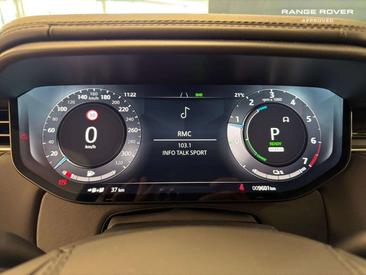 Land Rover Range Rover Sport P550e — photo 16
