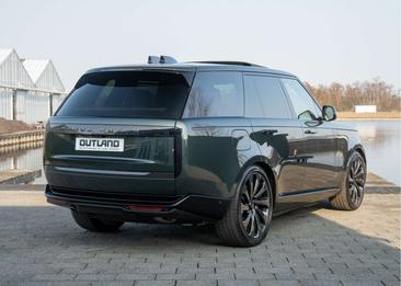 Land Rover Range Rover P550e — photo 4