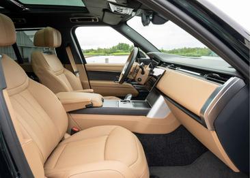 Land Rover Range Rover P550e — photo 13