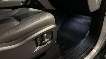 Land Rover Defender D300 — photo 16
