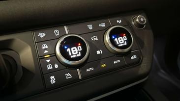 Land Rover Defender D300 — photo 22