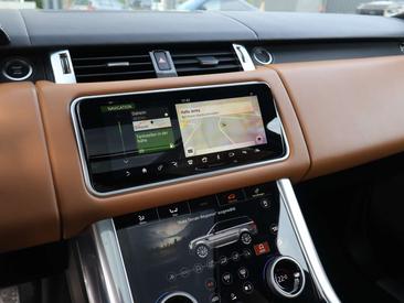 Land Rover Range Rover Sport SVR — photo 17