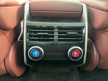 Land Rover Range Rover P460e — photo 13
