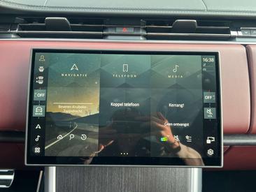 Land Rover Range Rover P460e — photo 14