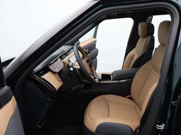 Land Rover Range Rover Sport P550e — photo 10