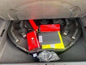 Land Rover Range Rover P460e — photo 25