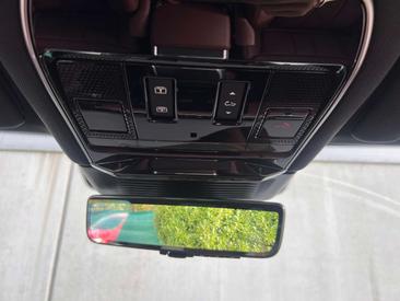 Land Rover Range Rover P460e — photo 26