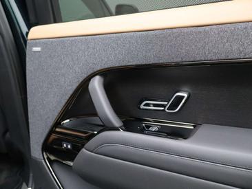 Land Rover Range Rover Sport P550e — photo 40
