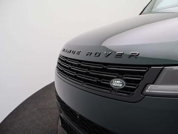 Land Rover Range Rover Sport P550e — photo 43