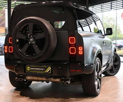 Land Rover Defender 90 X-Dynamic SE 5.0 V8