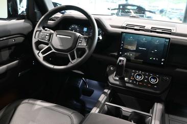 Land Rover Defender 90 X-Dynamic SE 5.0 V8 — photo 9