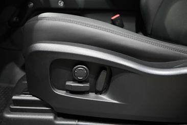 Land Rover Defender 90 X-Dynamic SE 5.0 V8 — photo 22