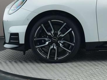 Mini Cooper Electric Berline Cooper SE — photo 13
