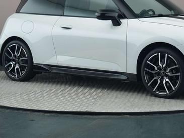 Mini Cooper Electric Berline Cooper SE — photo 17