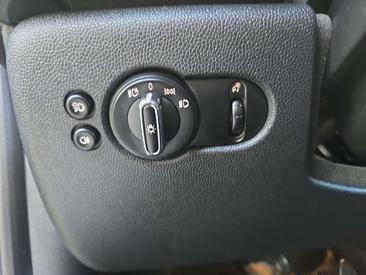 Mini 3 Portes Berline Cooper SE — photo 10