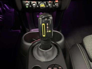 Mini 3 Portes Berline Cooper SE — photo 8