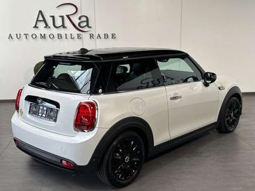 Mini 3 Portes Berline Cooper SE — photo 5