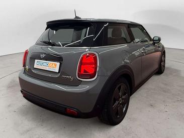 Mini 3 Portes Berline Cooper SE — photo 4