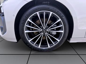 Audi A6 Avant E-tron E-tron — photo 9