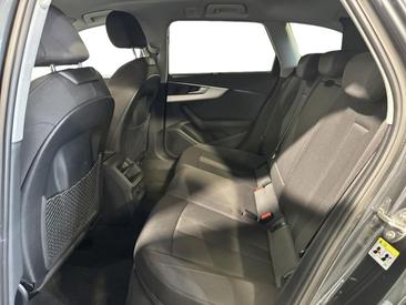 Audi A4 Avant 35 TDI — photo 12