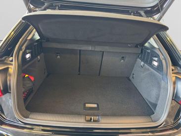 Audi Q2 35 TDI — photo 18