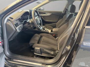 Audi A4 Avant 40 TDI — photo 7