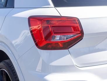 Audi Q2 30 TDI — photo 8