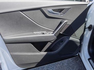 Audi Q2 30 TDI — photo 11
