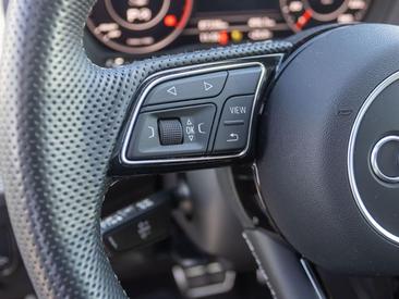 Audi Q2 30 TDI — photo 14