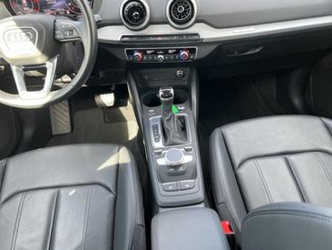 Audi Q2 30 TDI — photo 9