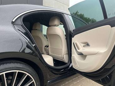 Mercedes CLA Berline 180 — photo 13