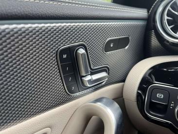 Mercedes CLA Berline 180 — photo 17